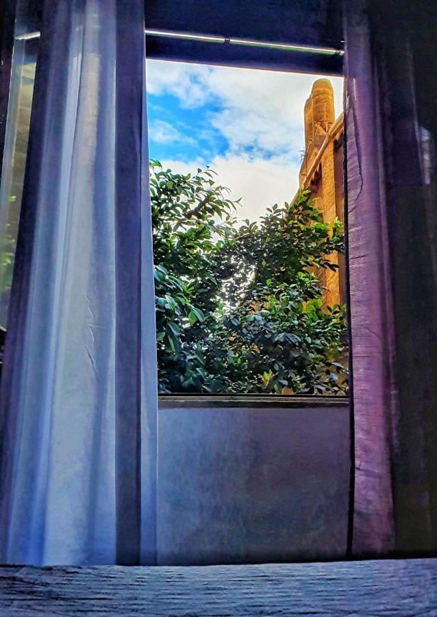 ホテル A Un Passo Dal Centro パレルモ エクステリア 写真